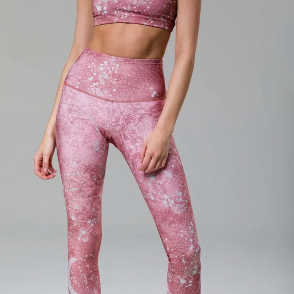 Onzie Pink Marble High-Waist Leggings